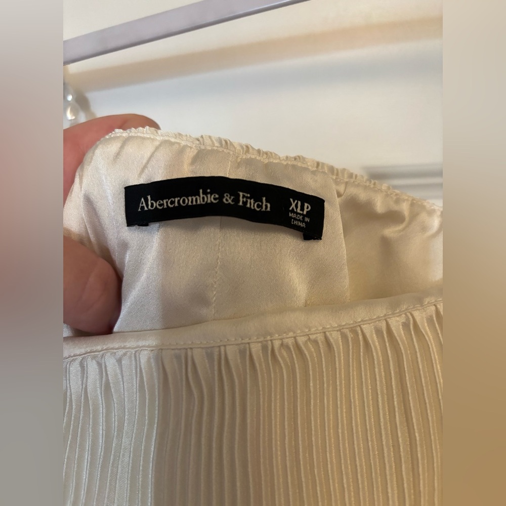 Abercrombie& Fitch Cream Pleated Mini Dress - Picture 3 of 9